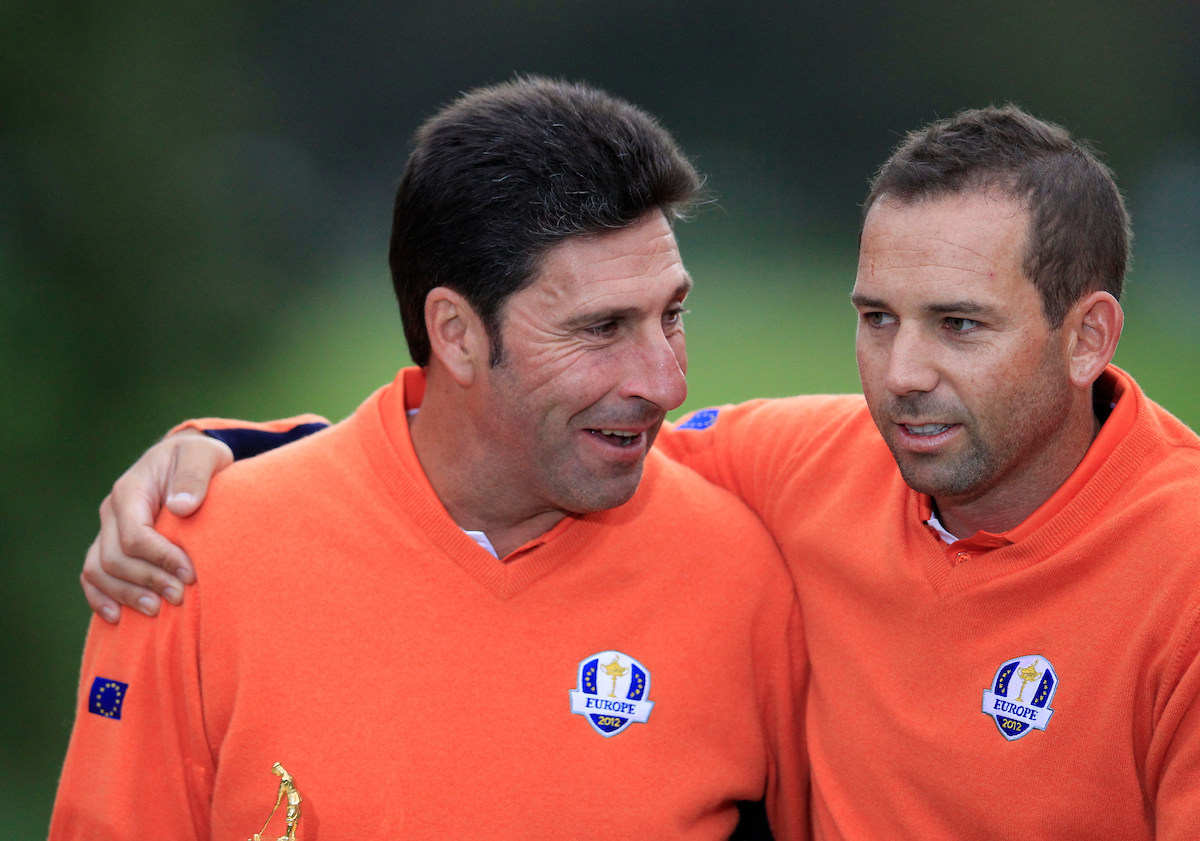 José María Olazábal y Sergio García en la Ryder Cup 2012. © Golffile | Eoin Clarke
