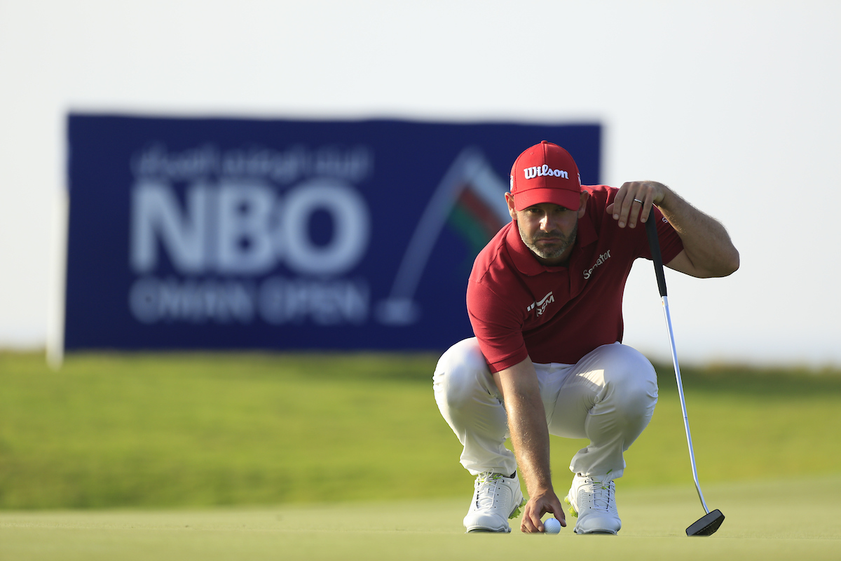 Paul Waring durante la primera ronda en el Al Mouj Golf. © Golffile | Phil Inglis