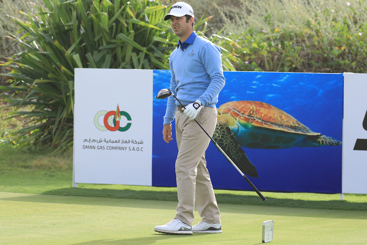 Jorge Campillo durante la segunda ronda del Oman Open, terminada hoy sábado en el Al Mouj Golf. © Golffile | Phil Inglis