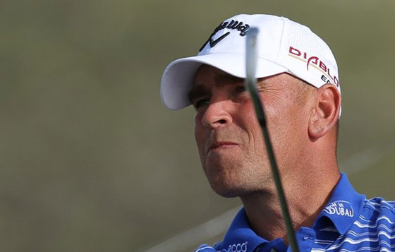 Thomas Bjorn es el líder y el hombre a cazar hoy domingo en la última ronda del Qatar Masters.