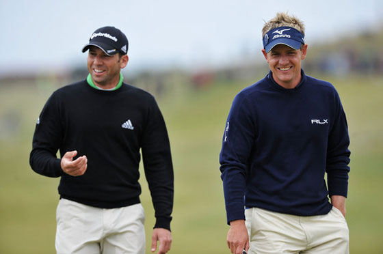 Sergio García y Luke Donald bromean durante la ronda de prácticas del miércoles en Royal St. George's.