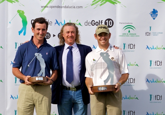 Gonzalo Fernández Castaño (primer español), Miguel Ángel Jiménez (organizador) y Louis Oosthuizen, ganador del Open de Andalucía.