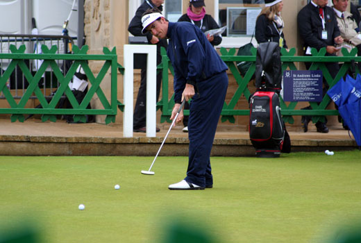 Gonzalo Fernández Castaño, en el putting green del Old Course, minutos antes de salir al campo.
