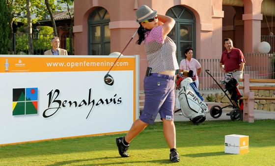 Christina Kim pega el golpe de salida durante el Pro Am del Open de España. Felipe Pérez.