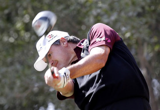 Paul Lawrie lidera el Qatar Masters con un golpe de ventaja a falta de 18 hoyos.