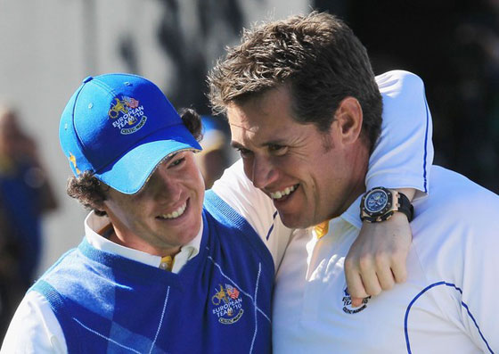 McIlroy y Westwood bromean durante la pasada edición de la Ryder Cup en Gales.