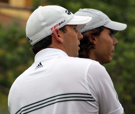 Rafael Nadal y Sergio García, en un partido de golf.