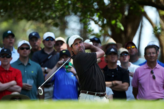 Son muchos los aficionados que siguen el Masters de Augusta desde el primer día de prácticas, como hoy a Olazábal.