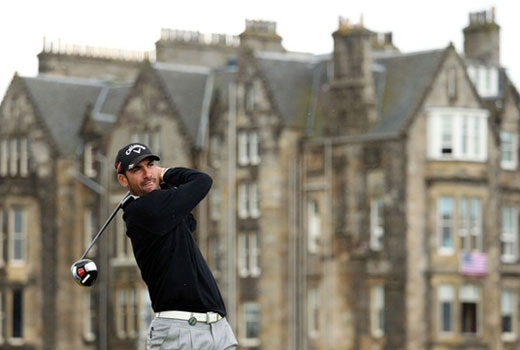 Álvaro Quirós juega hoy desde el tee del hoyo 2 de St. Andrews.