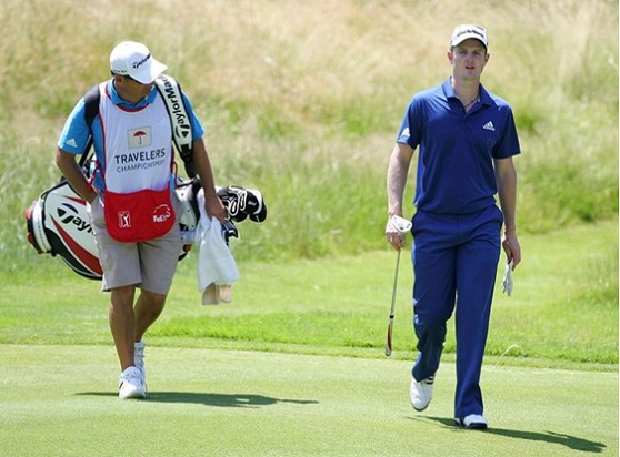 Justin Rose lo está bordando en el Travelers Championship de Connecticut. Justin Rose