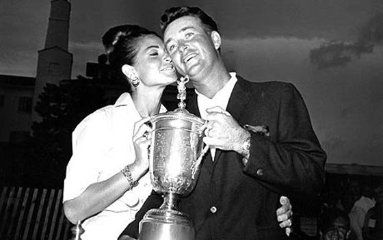 Ken Venturi sonríe tras comprobar que había ganado el US Open y que... seguía vivo.