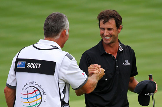 Steve Williams y Adam Scott celebran la victoria en Firestone.