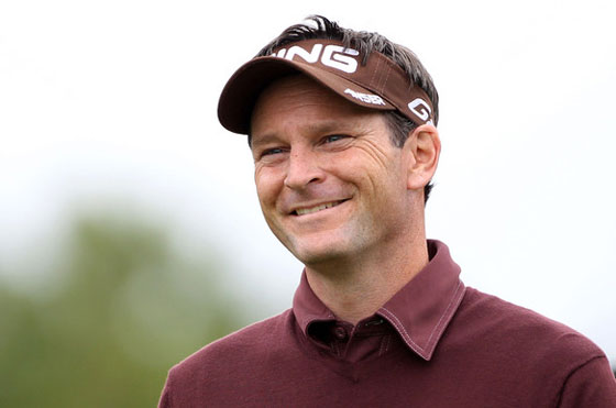 Mark Wilson sonríe ayer durante la segunda vuelta del BMW Championship.