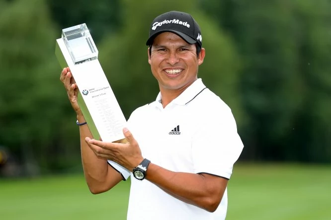 Andres Romero of Argentina poses with the trophy following his victory during the final round of the BMW International Open at Golfclub Munchen Eichenried on June 25, 2017 in Munich, Germany. (Photo by Warren Little/Getty Images)