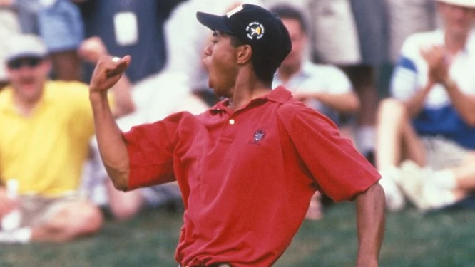 Tiger celebra el US Amateur de 1996. © USGA