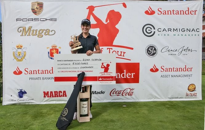 Luna Sobrón, ganadora de la prueba del Santander Tour del Real Golf de Pedreña. © Tomás Blanco