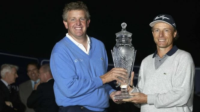 Colin Montgomerie y Bernhard Langer compartieron el trofeo del Volvo Masters en 2002.