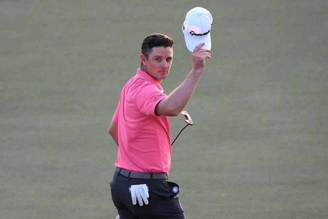 Justin Rose of England acknowledges the crowd on the 18th green during the first round of the DP World Tour Championship at Jumeirah Golf Estates on November 16, 2017 in Dubai, United Arab Emirates. (Photo by Ross Kinnaird/Getty Images)