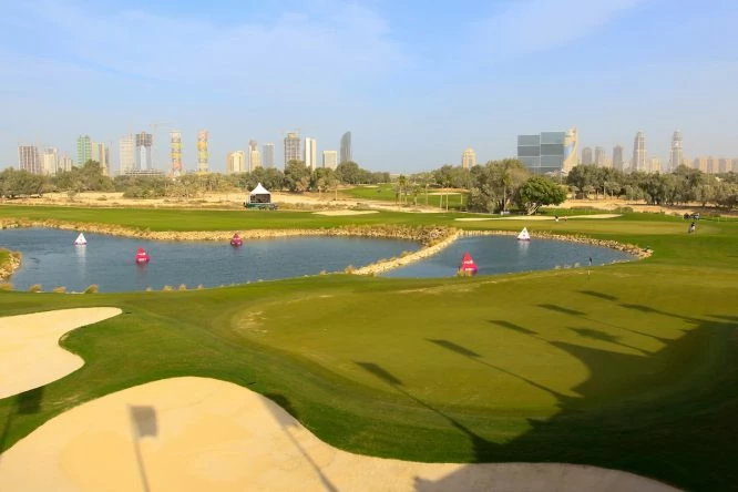Vista del green del hoyo 18 del Doha Golf Club, sede del Commercial Bank Qatar Masters. © Golffile | Phil Inglis