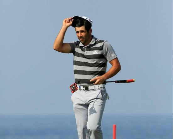 Adrián Otaegui durante la tercera jornada del NBO Oman Open. © Golffile | Phil Inglis