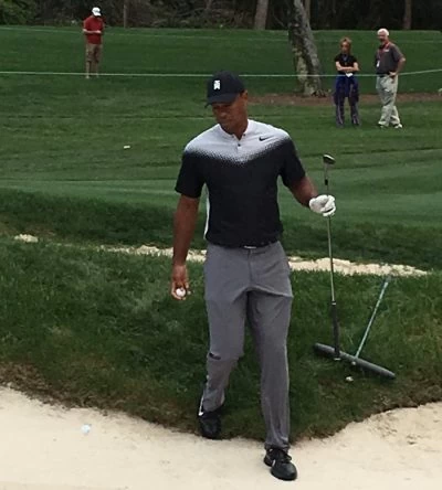 Tiger Woods, ayer durante la ronda de prácticas del Valspar Championship. ©Twitter
