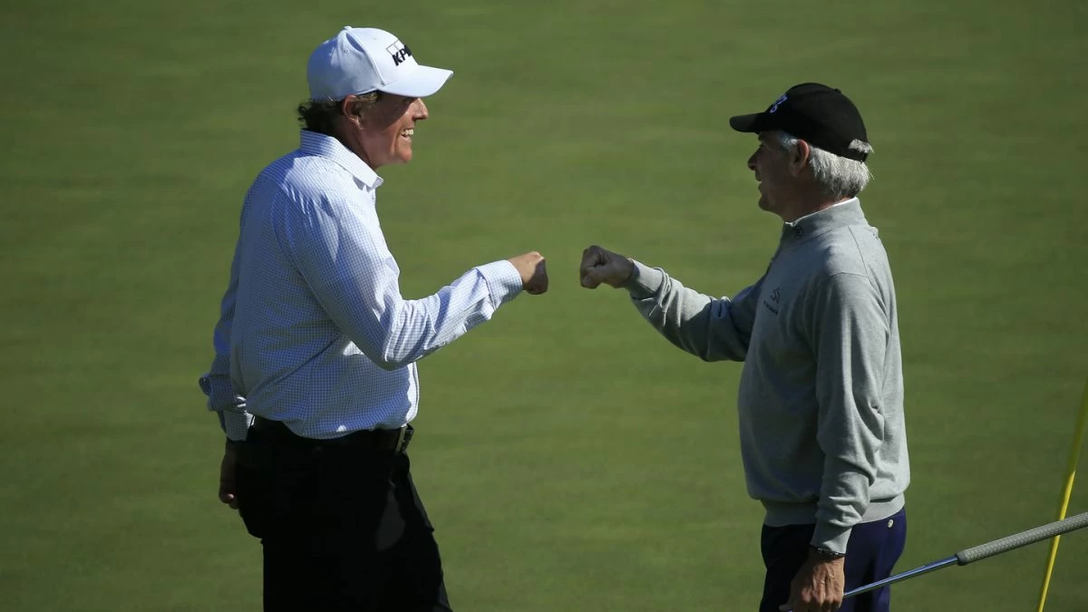 2018 MastersPhil Mickelson and Fred Couples