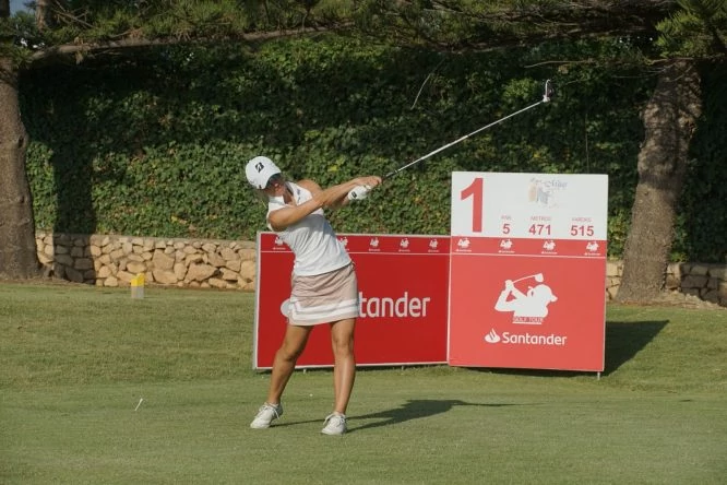 Elina Nummenpaa, ganadora del Santander Golf Tour de Mijas.