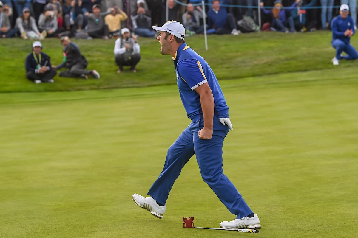Ryder Cup Jon Rahm celebra su victoria en la jornada final de la Ryder Cup. © Golffile | Ken Murray
