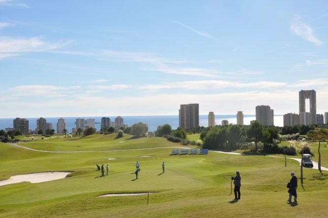 Imagen del primer día del proam y el espectacular estado de Meliá Villaitana Golf Club.