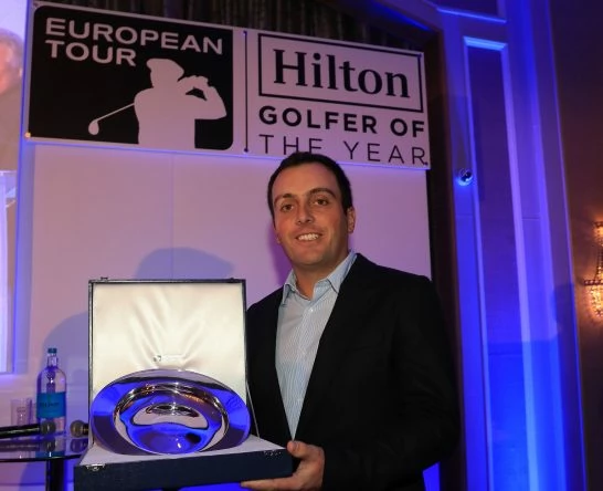Francesco Molinari recibe el premio como Mejor Jugador del Año del European Tour. © Getty Images