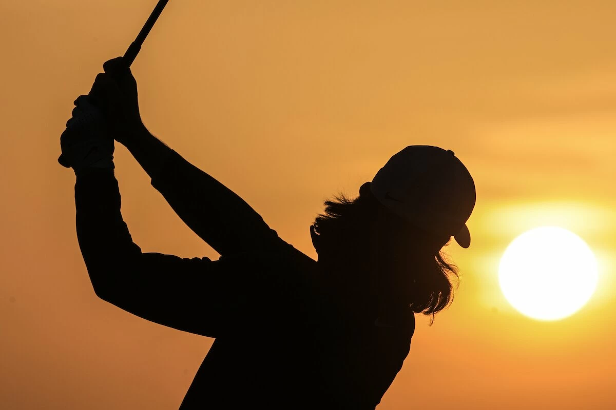 Tommy Fleetwood durante la primera jornada del Abu Dhabi HSBC Championship. © Golffile | Phil Inglis