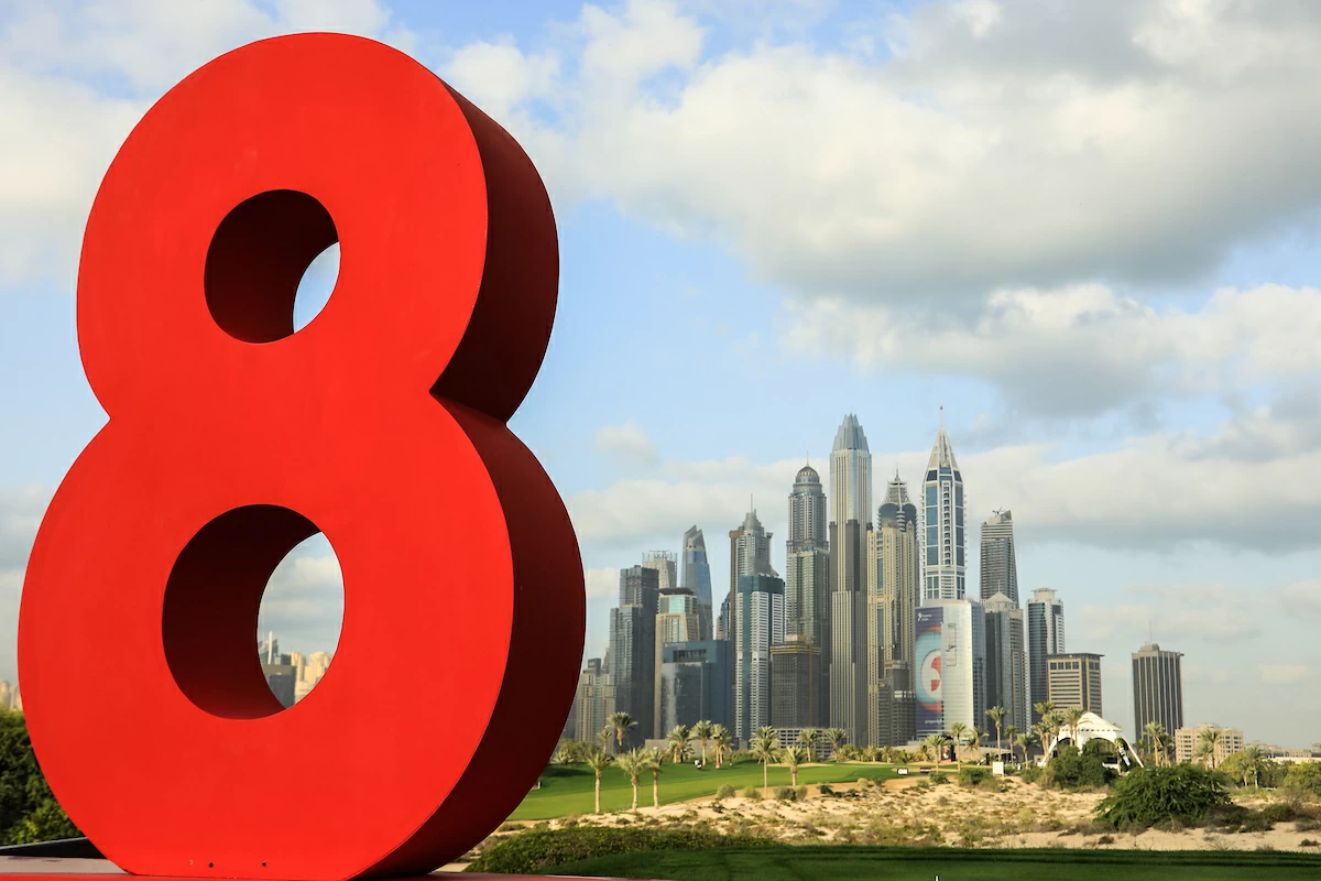 Vista del hoyo 8 del Emirates Golf Club durante la jornada de prácticas. © Golffile | Phil Inglis
