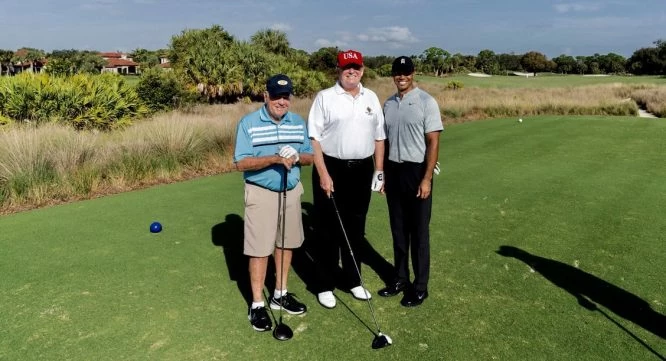 Donald Trump, junto a Jack Nicklaus y Tiger Woods.
