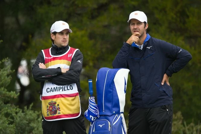 Jorge Campillo y su caddie Borja Martín Simo. © Golffile | Anthony Powter