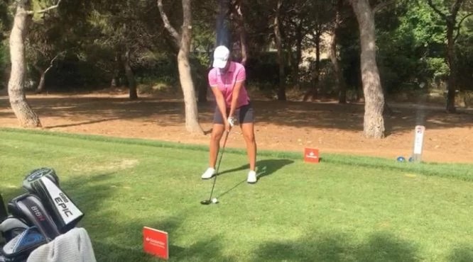 Carmen Alonso en la primera ronda en el Club de Golf Escorpión.