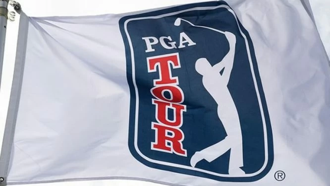 Bandera con el logotipo del PGA Tour