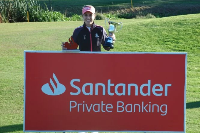 Luna Sobrón, campeona del ranking Santander Golf Tour 2020.