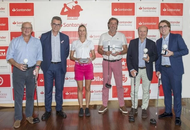 Gemma Fuster y su equipo, ganadores del Pro-Am del Santander Golf Tour LETAS Barcelona.