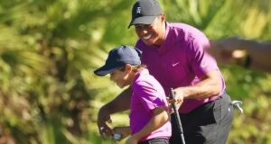 Tiger Woods con su hijo Charlie