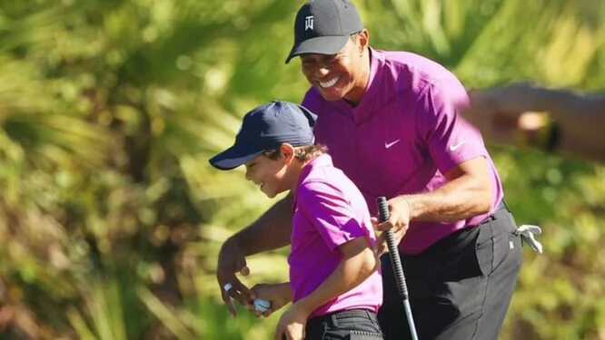 Tiger Woods con su hijo Charlie