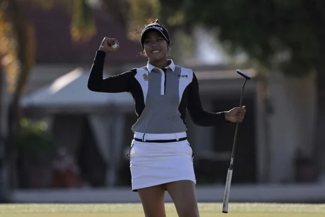 Patty Tavatanakit of Thailand celebrates after winning the ANA Inspiration at the Dinah Shore course at Mission Hills Country Club on April 04, 2021 in Rancho Mirage, California. (Photo by Michael Owens/Getty Images)