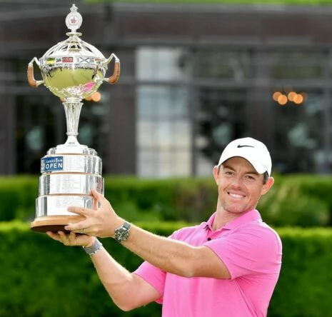 Rory McIlroy, con el trofeo © PGA Tour