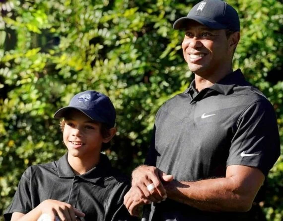 Charlie y Tiger Woods