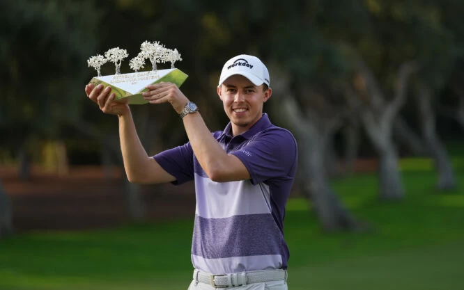 Matt Fitzpatrick with the Estrella Damm N.A. Andalucía Masters trophy. © Getty Images