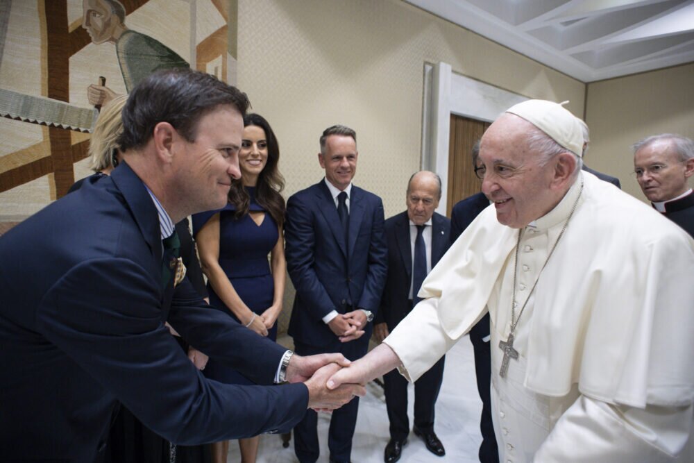 Ryder Cup Captain Zach Johnson with the Pope. © Getty Images