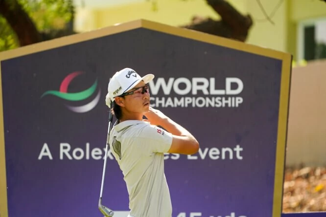 Min Woo Lee durante la primera jornada del DP World Tour Championship. © Golffile | Fran Caffrey