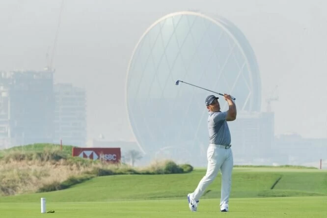 Francesco Molinari of Italy plays his second shot on the sixteenth hole during day two of the Abu Dhabi HSBC Championship at Yas Links Golf Course on January 20, 2023 in Abu Dhabi, United Arab Emirates. (Photo by Andrew Redington/Getty Images)
