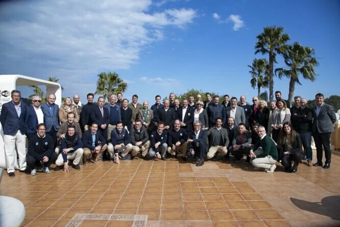 Todos los asistentes al 30 aniversario de la Asociación de Campos de Golf de la Costa Blanca y Comunitat Valenciana.