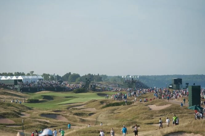 Vista del hoyo 11 de Whistling Straits durante el PGA Championship. © Golffile/Anthony Powter