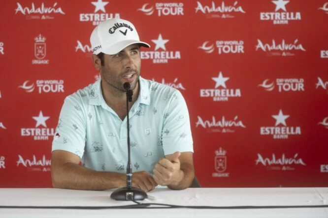 Adrián Otaegui, durante la rueda de prensa del miércoles en el Real Club de Golf Sotogrande. © Marcos Moreno